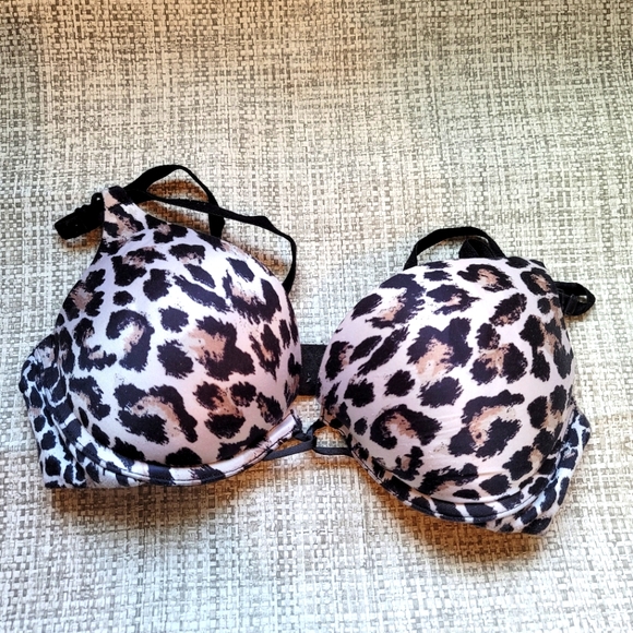 VICTORIA'S SECRET Leopard Miraculous Plunge Push Up Bra Size 32B - Picture 1 of 3